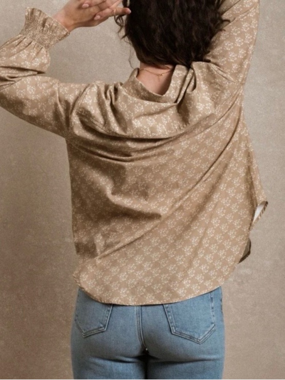 Neuflora Brentwood button down- beige floral - Picture 2 of 10
